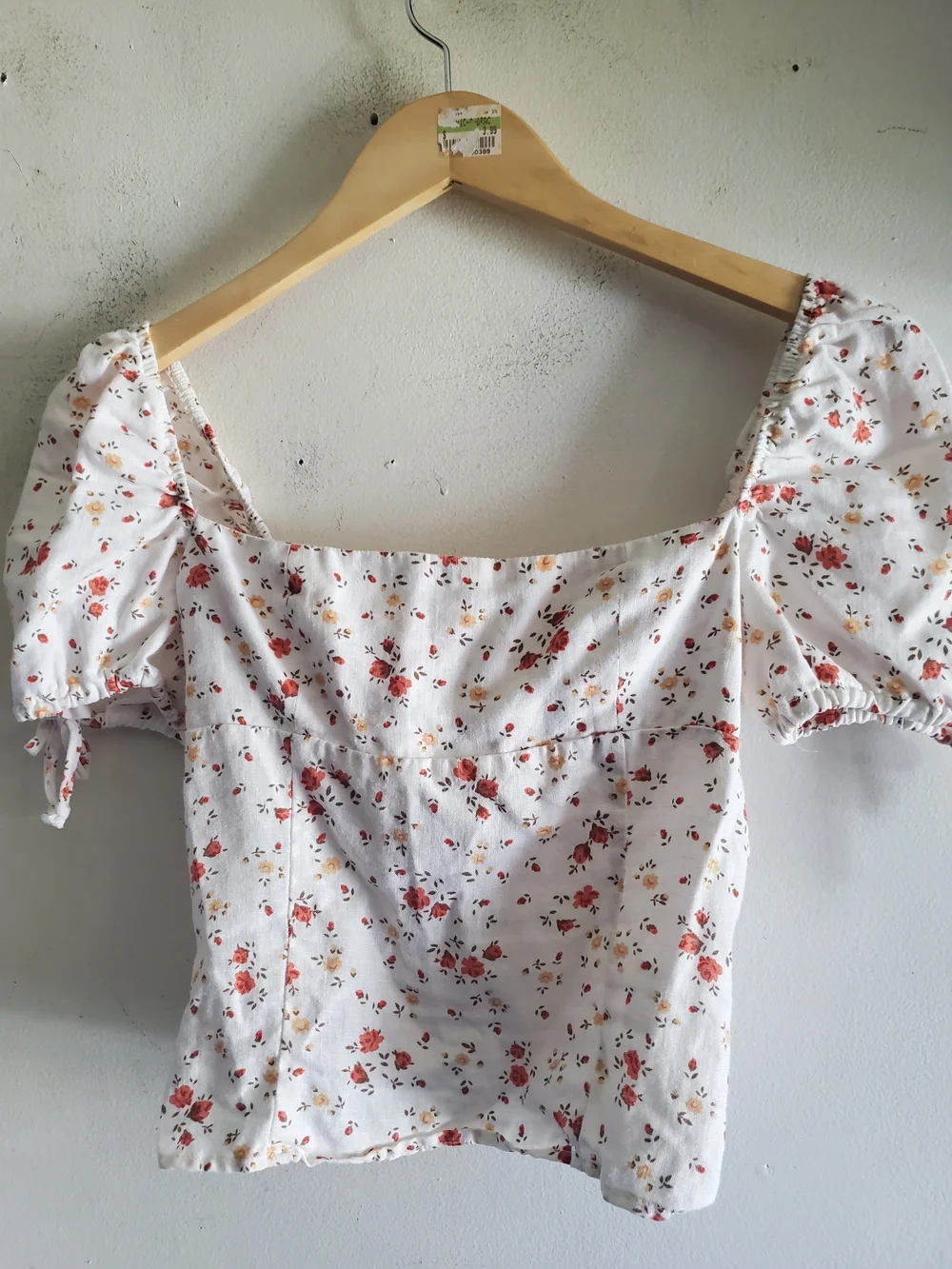 Reformation White Floral Puff Sleeve Square Neck Top Size 4.